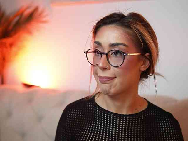AileenKiss webcam
