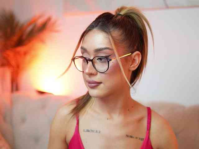 AileenKiss webcam