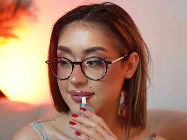 AileenKiss webcam