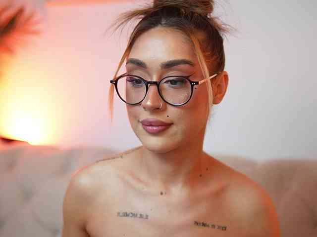AileenKiss webcam