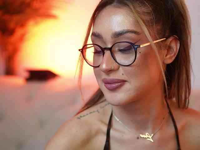 AileenKiss webcam