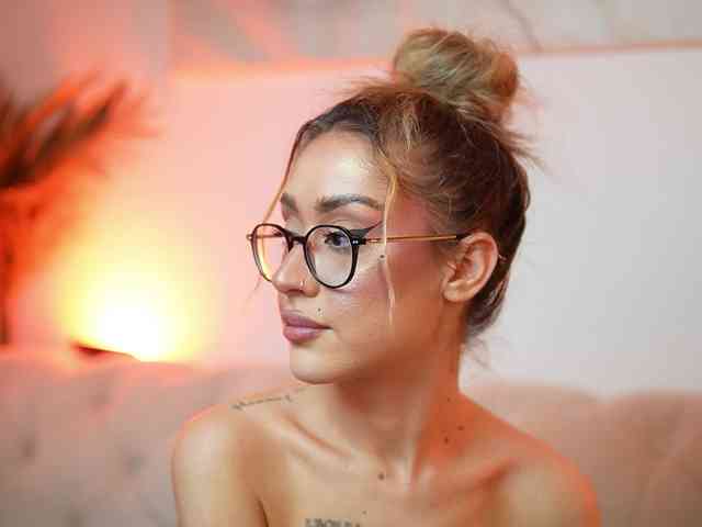AileenKiss webcam