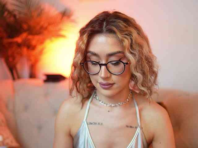AileenKiss webcam
