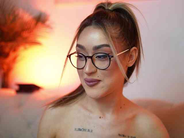 AileenKiss webcam