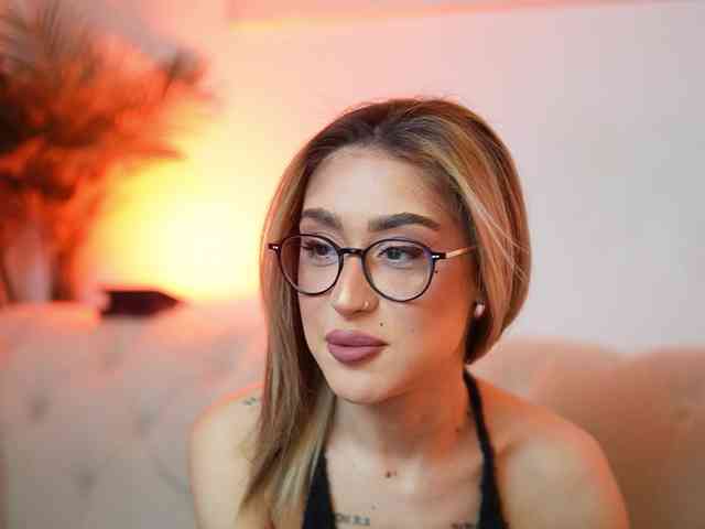 AileenKiss webcam