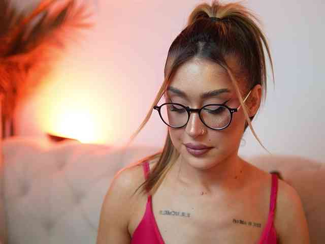 AileenKiss webcam