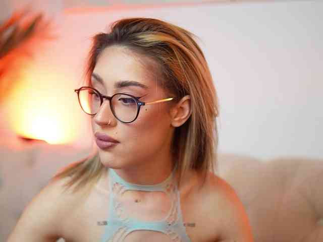 AileenKiss webcam