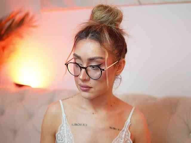 AileenKiss webcam