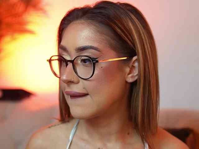 AileenKiss webcam