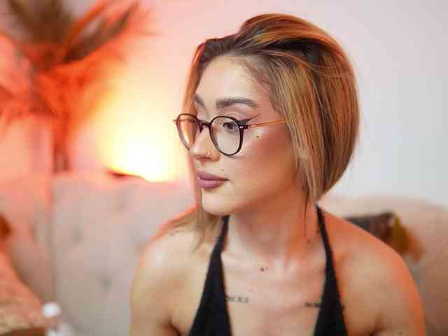 AileenKiss webcam