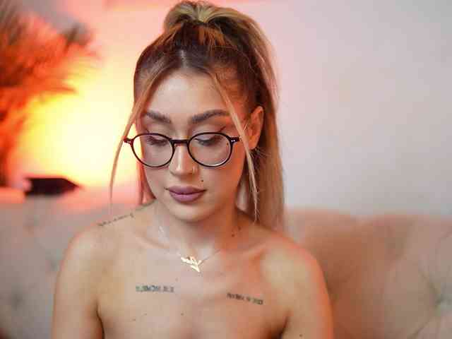 AileenKiss webcam