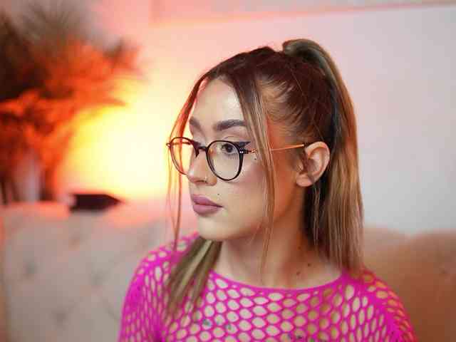 Model: AileenKiss
