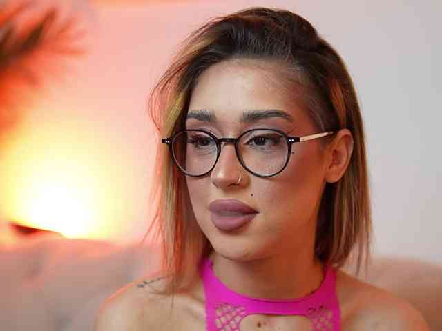 AileenKiss webcam