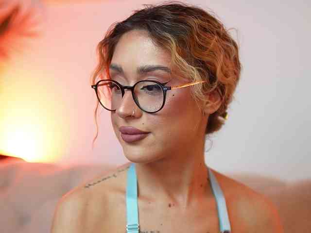 AileenKiss webcam