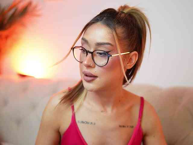 AileenKiss webcam