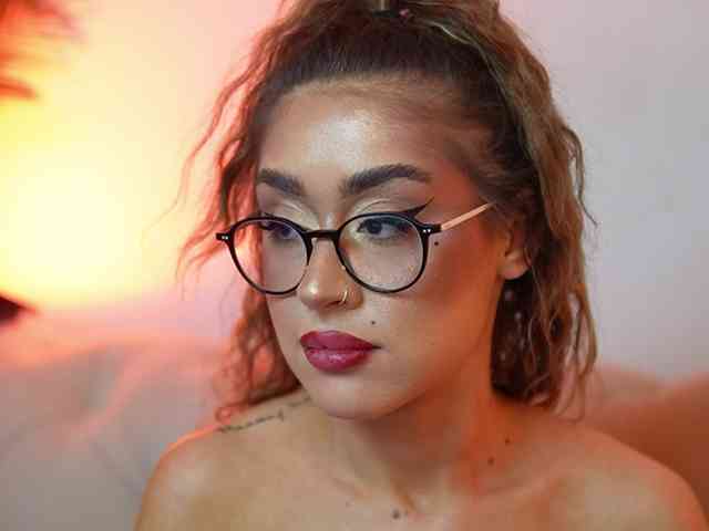 AileenKiss Live Webcam on BongaCams