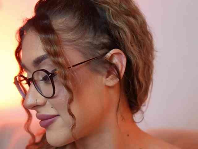 AileenKiss webcam