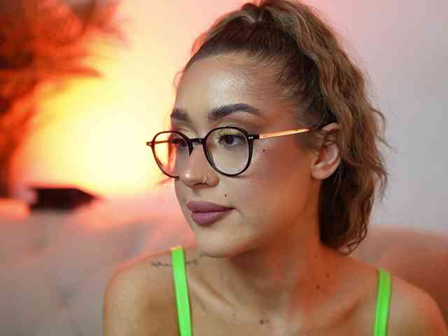 AileenKiss webcam