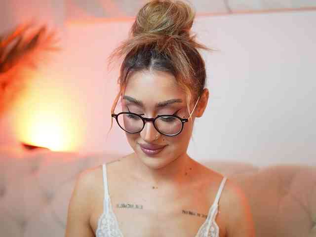 AileenKiss webcam