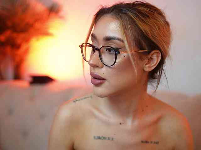 AileenKiss AileenKiss