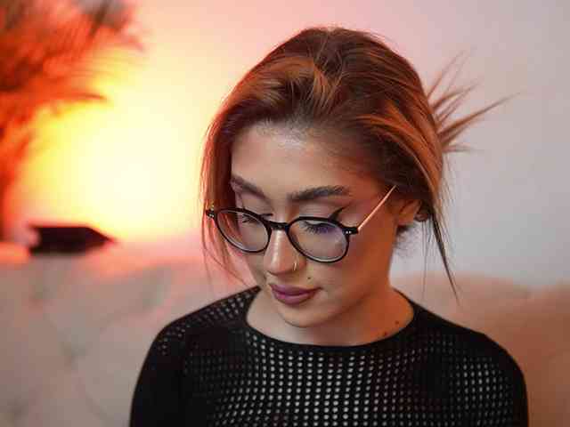 Model: AileenKiss