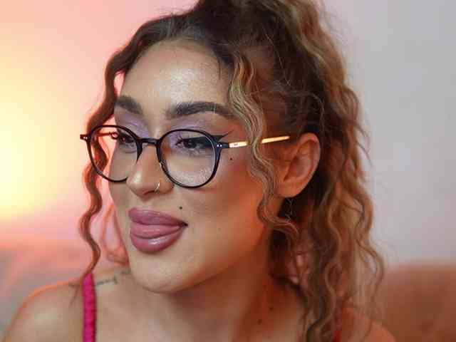 AileenKiss webcam