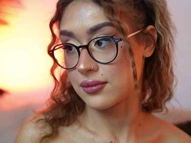 AileenKiss webcam