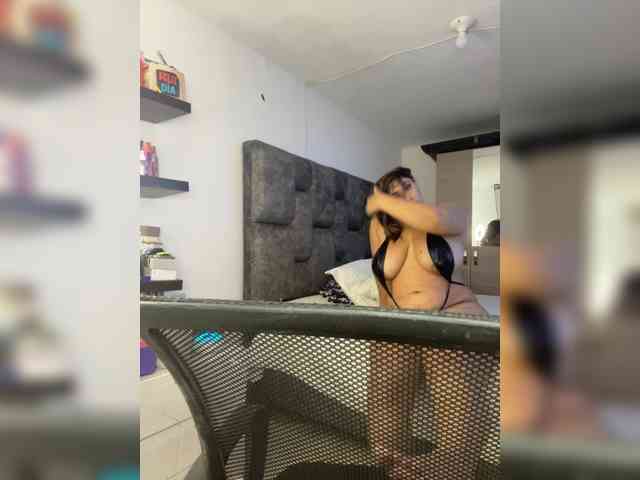 mia03cuper webcam