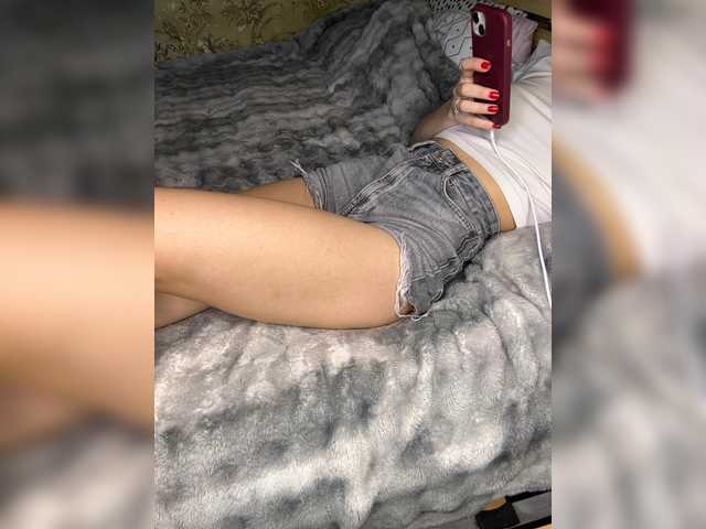 Karinmagery live cam on BongaCams
