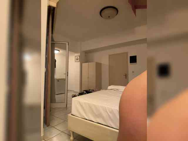 Karinmagery webcam
