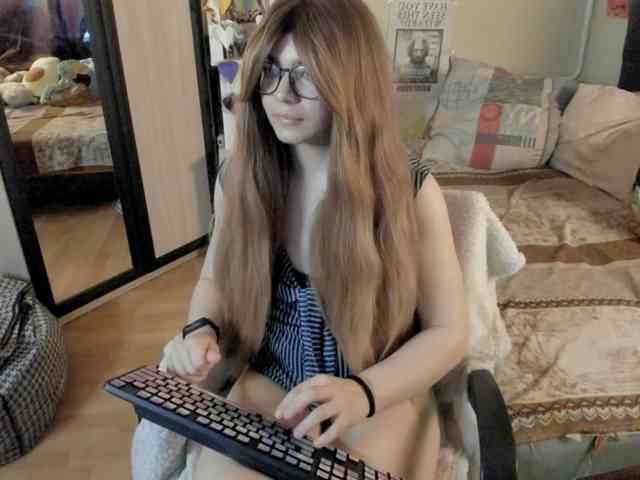 AlexIam webcam