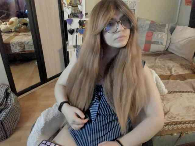 AlexIam webcam
