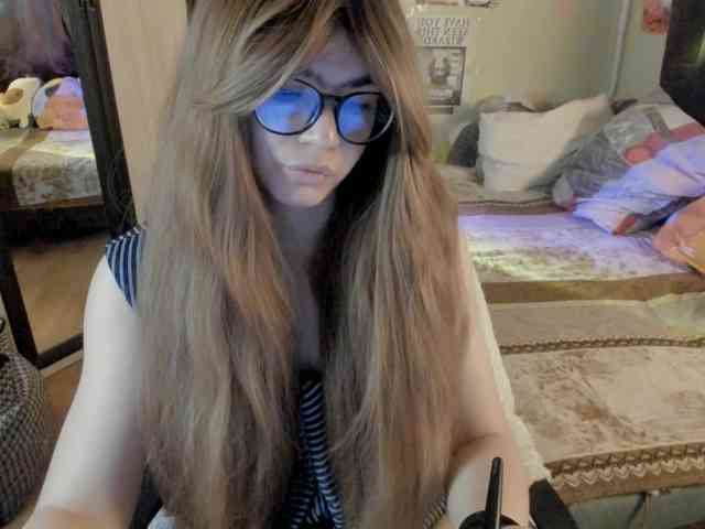 AlexIam webcam