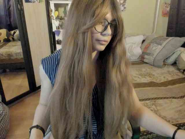 AlexIam webcam