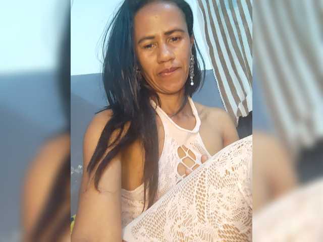 Rnathalie live cam on BongaCams