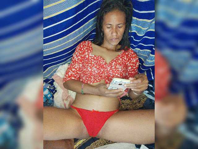 Rnathalie live cam on BongaCams