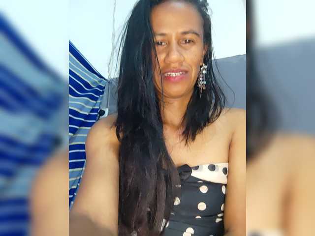Rnathalie live cam on BongaCams