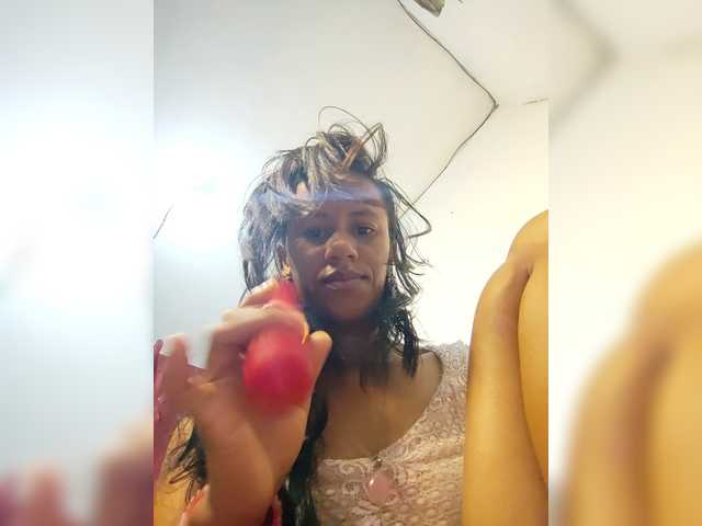 Rnathalie live cam