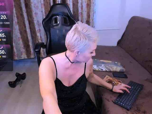 SabrinaO webcam