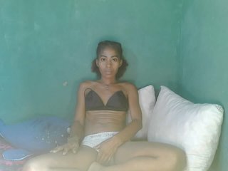 DonnelaQuin's Live Webcam