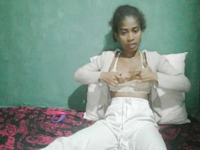 Lunasexy live cam on BongaCams
