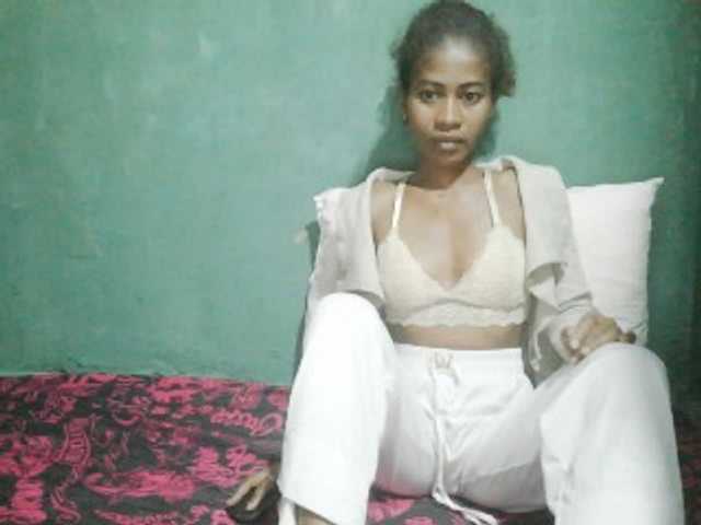 Lunasexy live cam on BongaCams