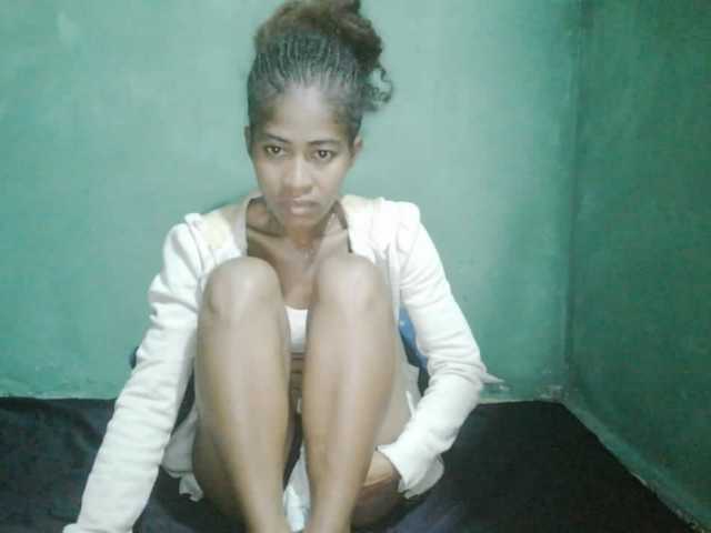 Lunasexy live cam on BongaCams
