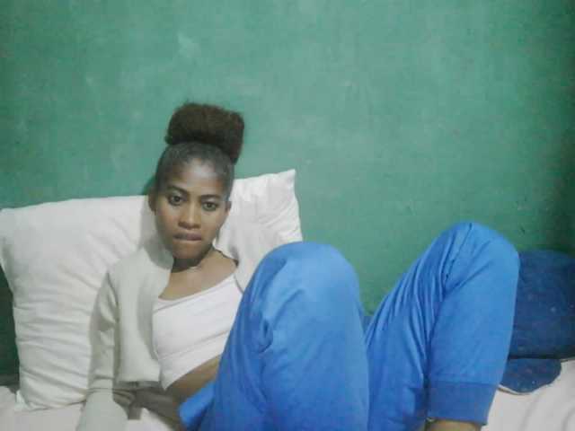 Lunasexy live cam on BongaCams
