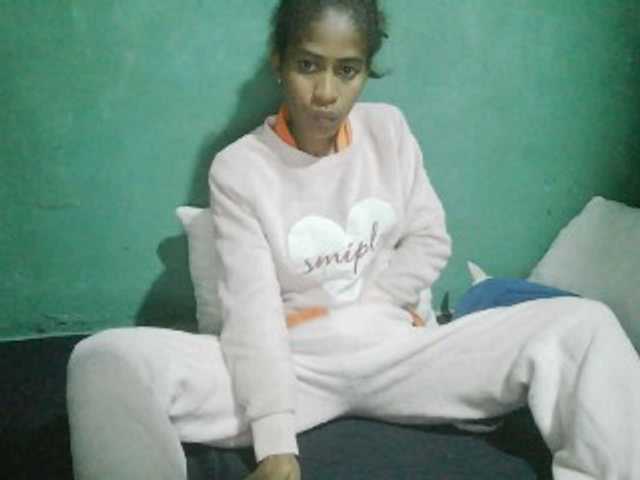 Lunasexy live cam on BongaCams