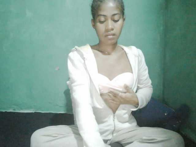 Lunasexy live cam on BongaCams