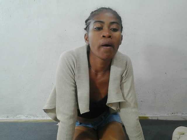 Lunasexy live cam on BongaCams