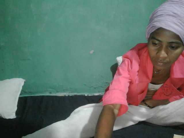 Lunasexy live cam on BongaCams
