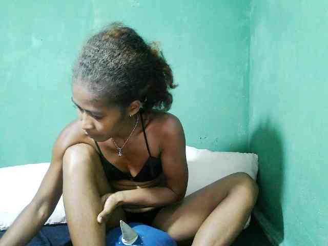 DonnelaQuin webcam