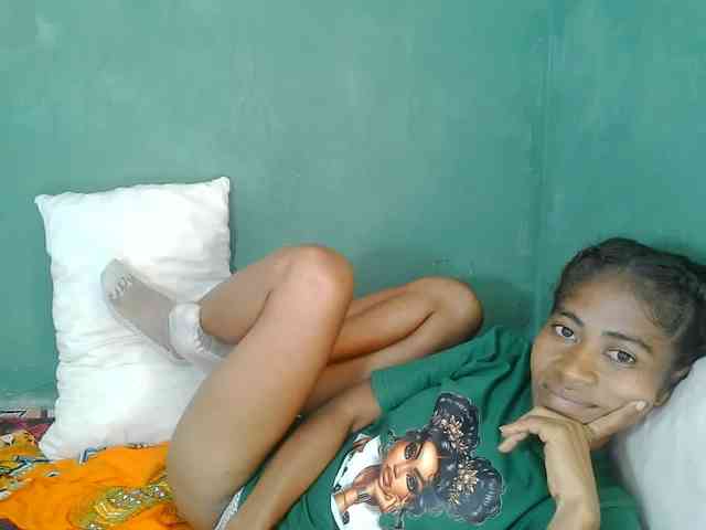 DonnelaQuin webcam